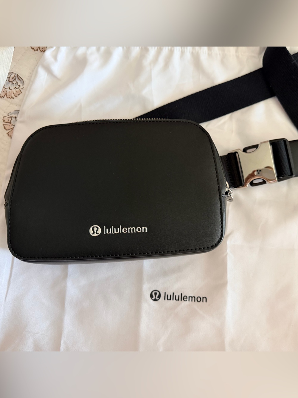 Black Lululemon Crossbody w Dust Bag